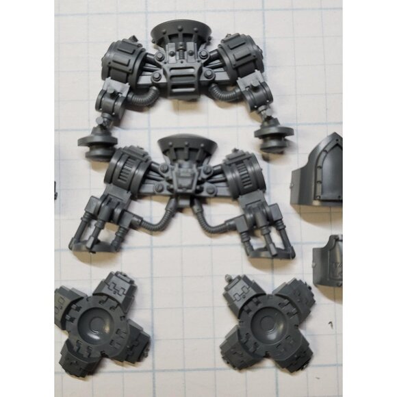 Warhammer 40K Space Marine Bits Venerable Dreadnought Legs w/Armor - Picture 3 of 5